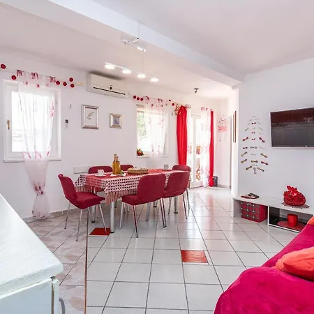 Apartment Alenka - Happy *
