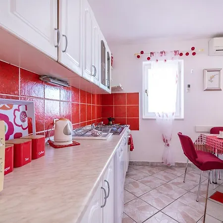 Alenka - Happy Apartment *
