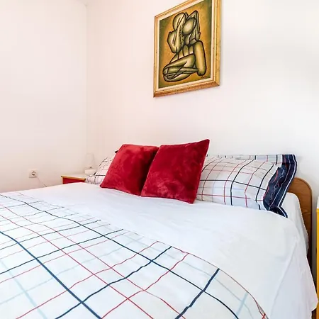 Alenka - Happy Apartment