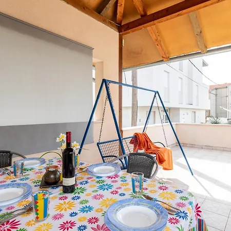 Apartment Alenka - Happy