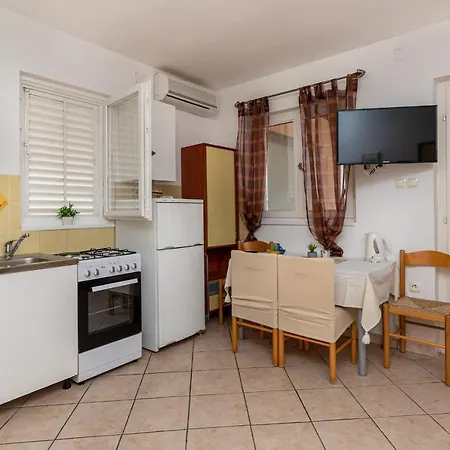 Alenka - Happy Apartment