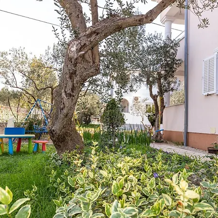 Apartment Alenka - Happy